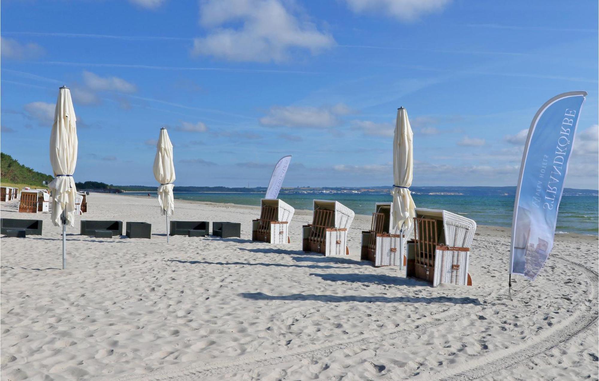 Sky Suite Eden Binz Eksteriør bilde