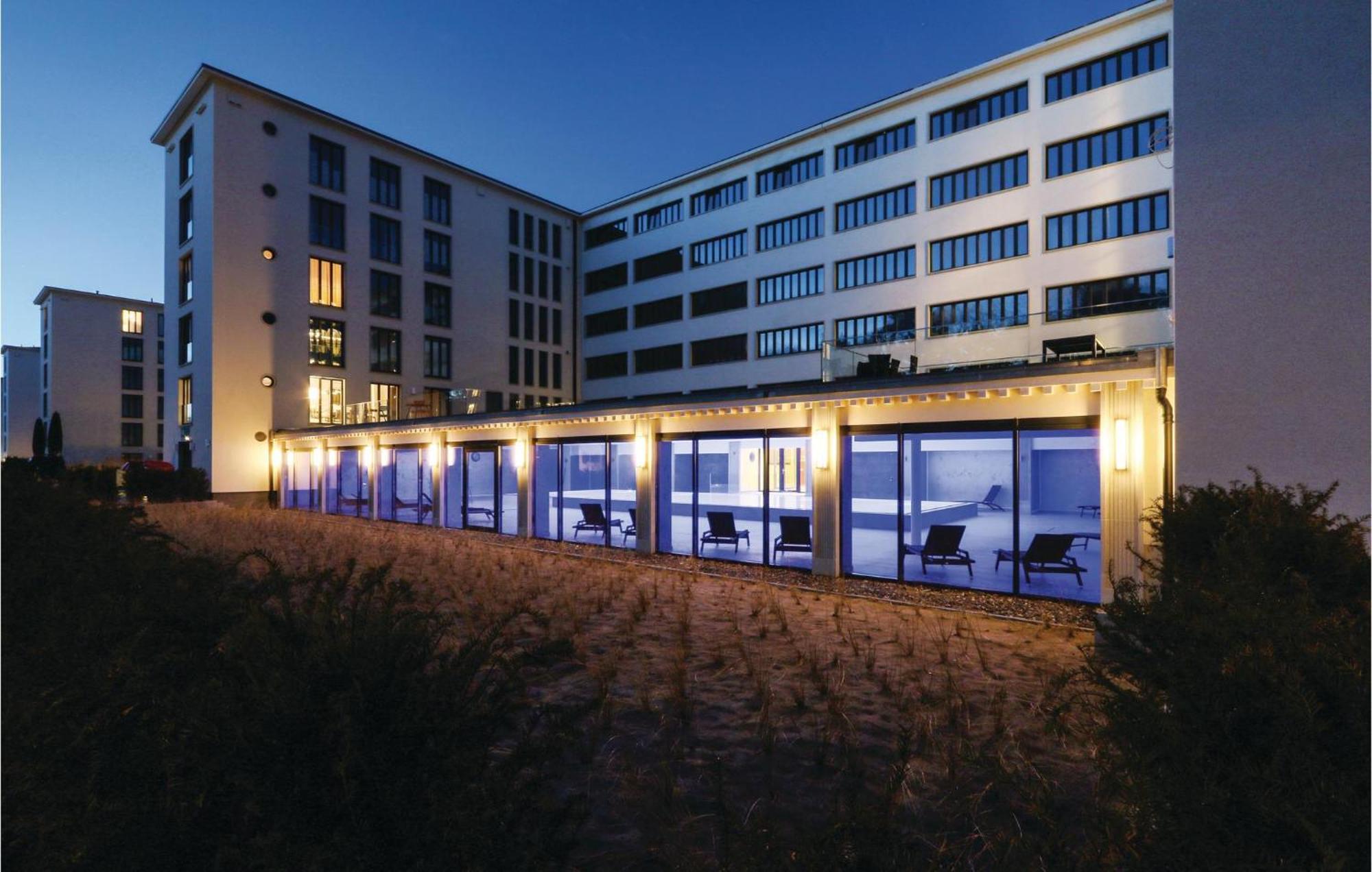 Sky Suite Eden Binz Eksteriør bilde