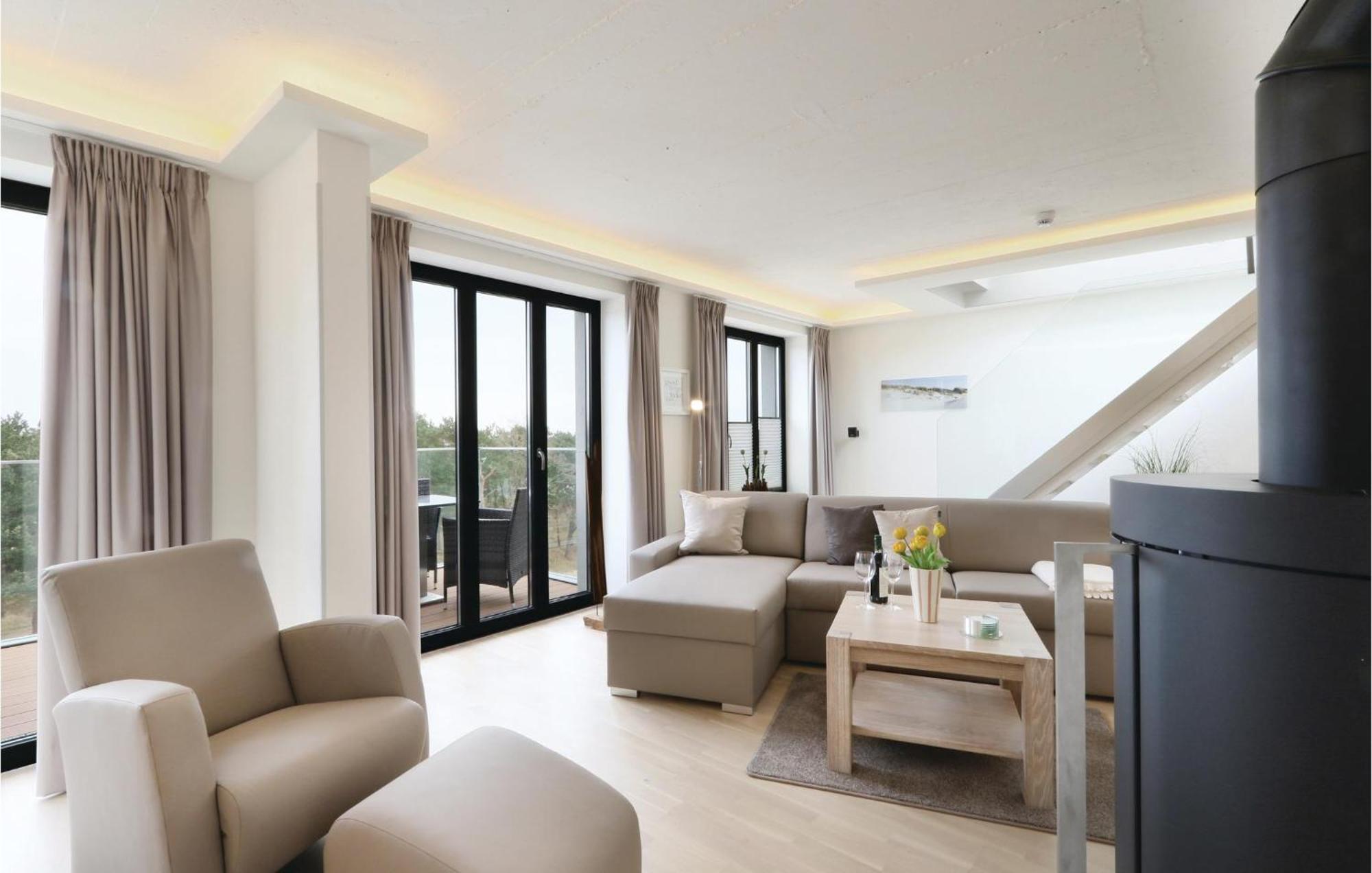 Sky Suite Eden Binz Eksteriør bilde