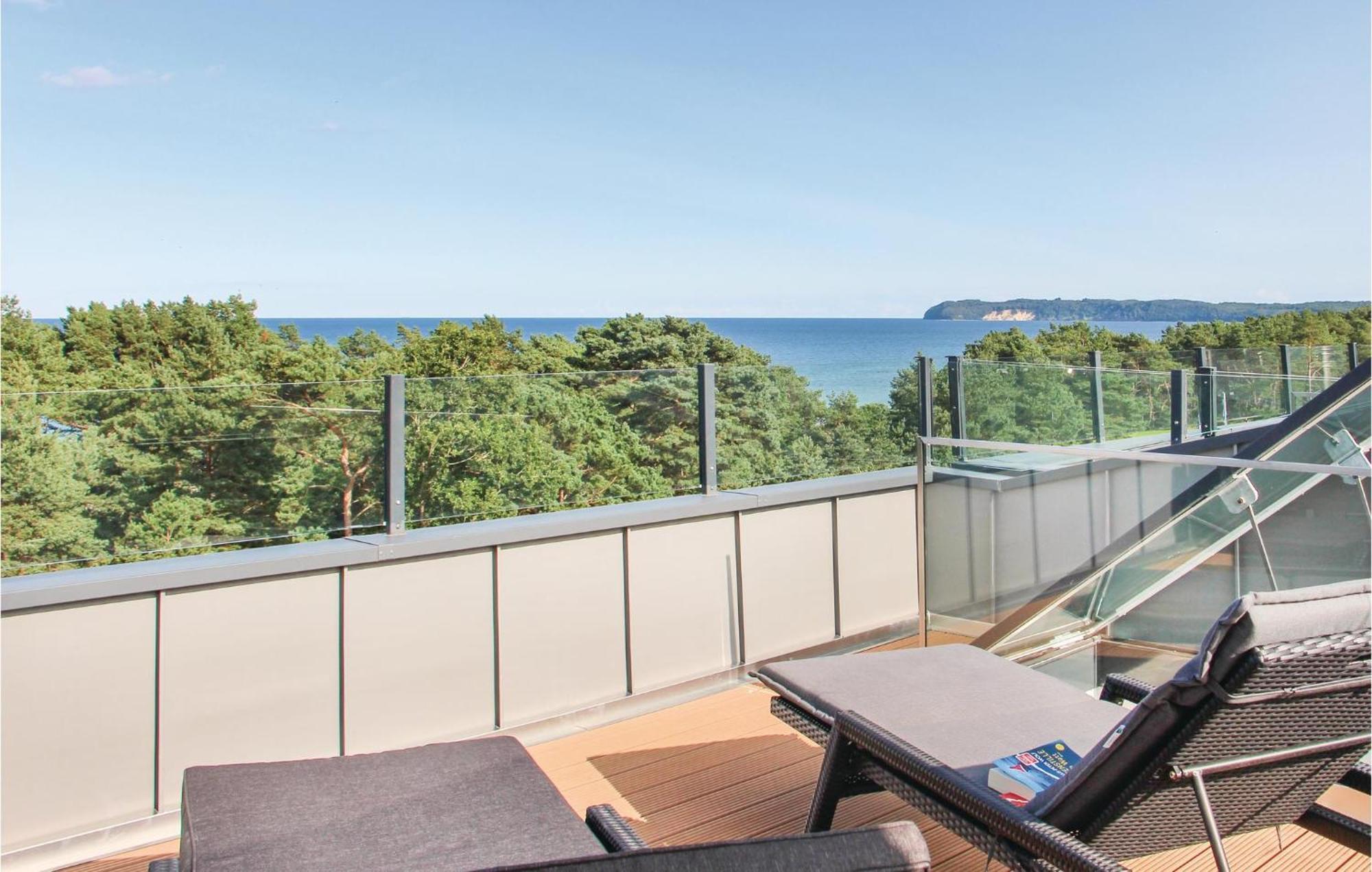 Sky Suite Eden Binz Eksteriør bilde